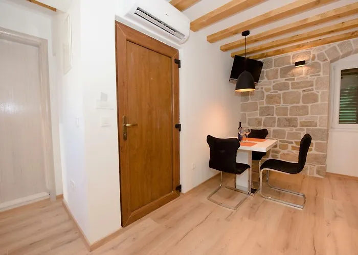 Lucy In Centre Vendégház Split