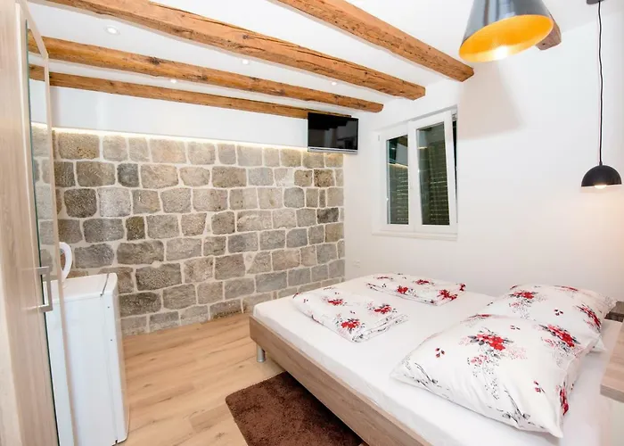 Lucy In Centre Vendégház 4*